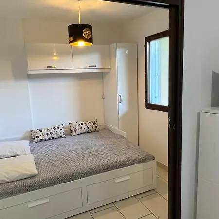 2 Pièces Rez-de-jardin à 2 Pas De La Et De La Thalasso