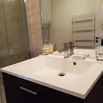 2 Pieces Rez-de-jardin A 2 Pas De La Et De La Thalasso 아파트 *