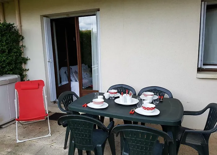 2 Pieces Rez-de-jardin A 2 Pas De La Et De La Thalasso *